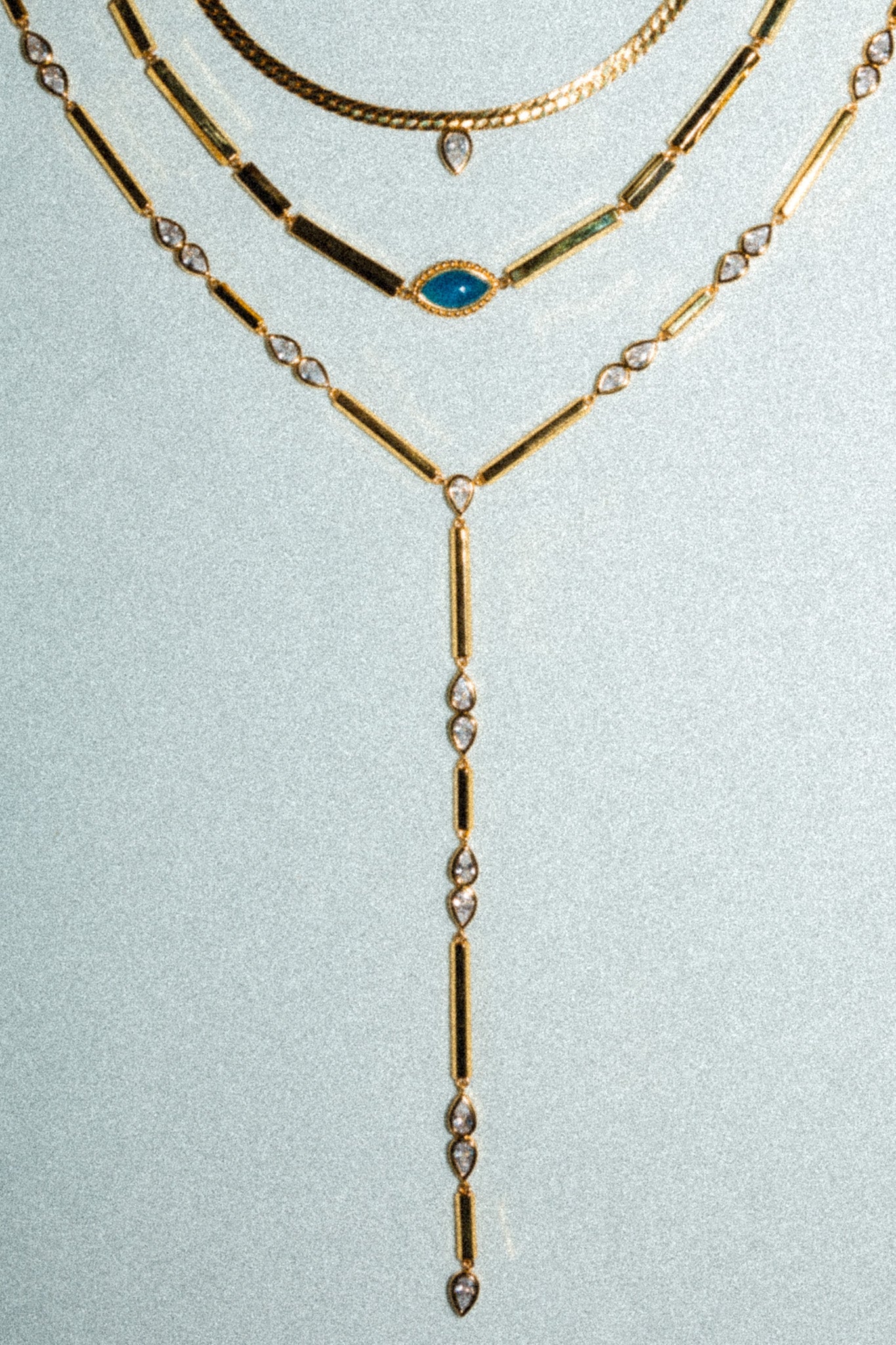 Hex Dangle Drop Necklace عقد هيكس سداسي الشكل