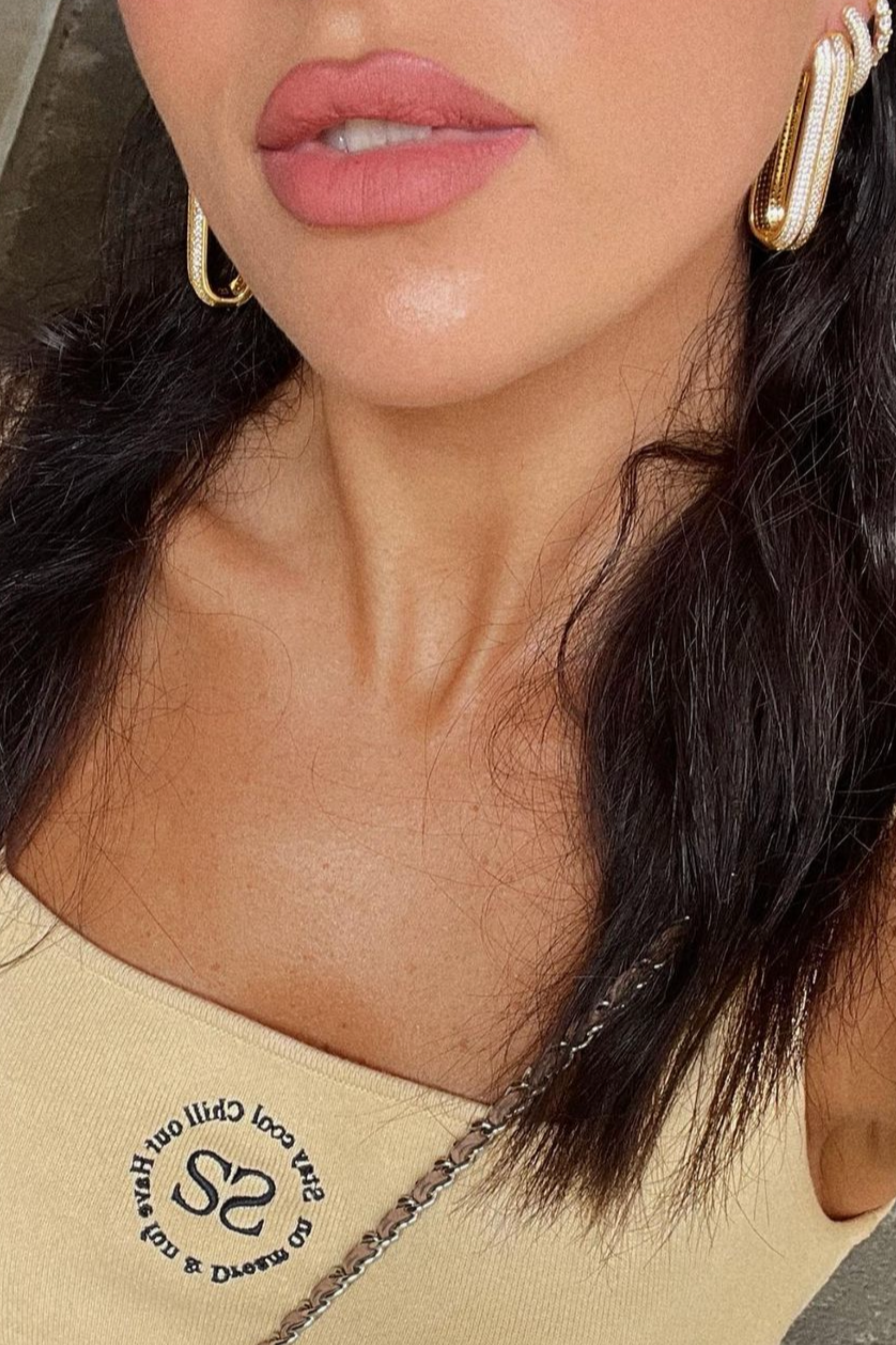 Azimuth Oval Hoops Gold حلق ازيموث البيضاوي ذهبي