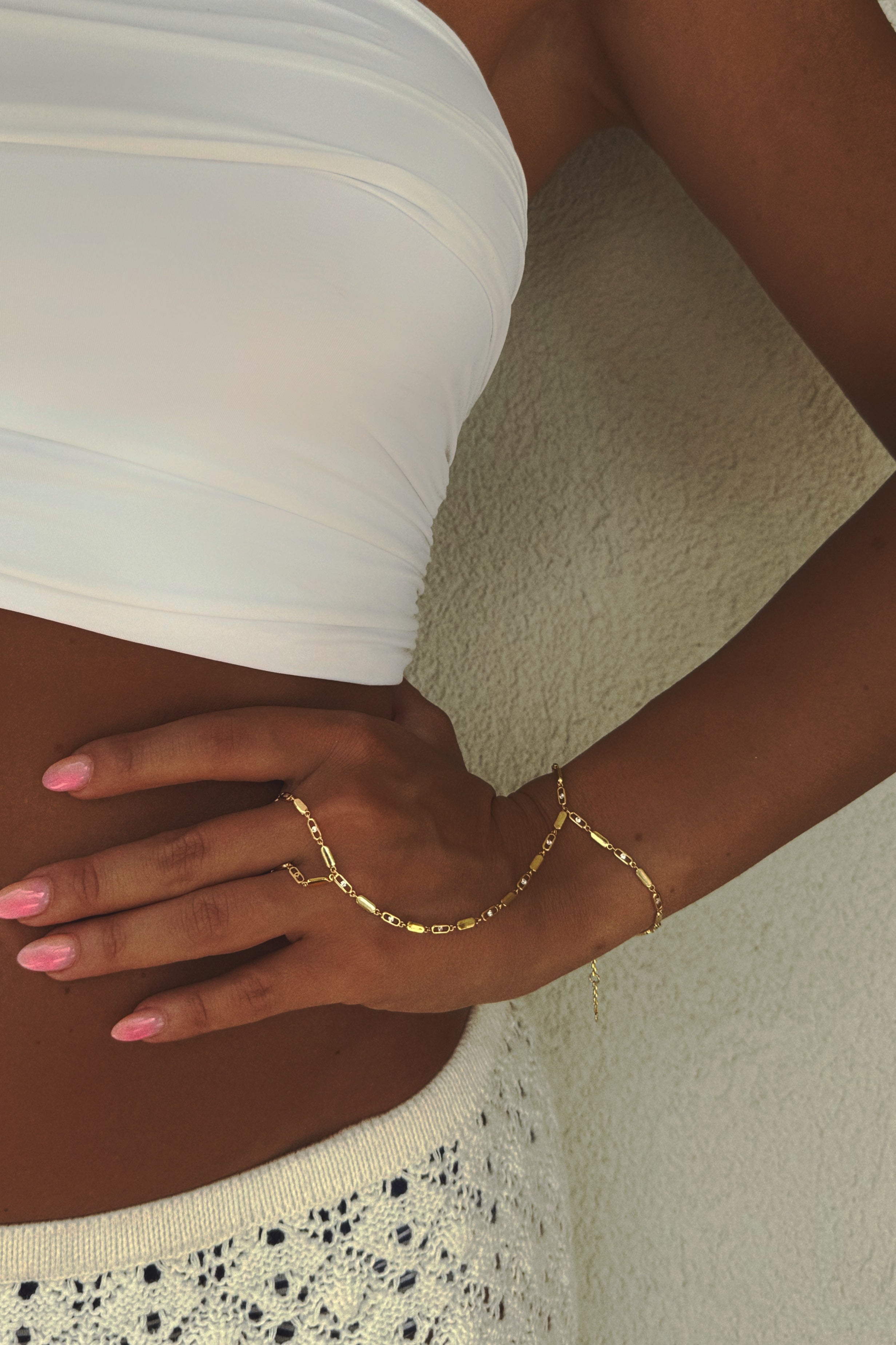 Toulouse Gold Hand Chain سلسلة يد تولوز ذهبية