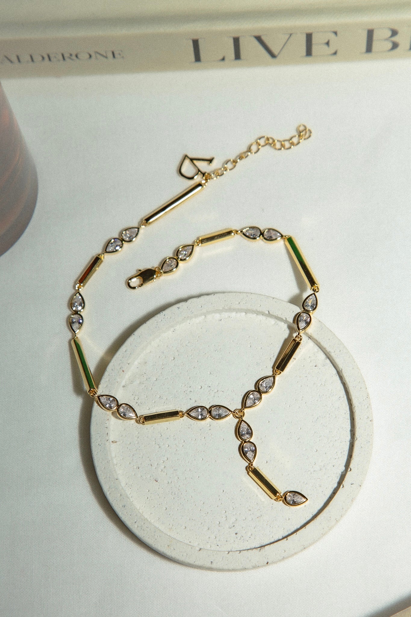 Lia Hex Drop Anklet خلخال ليا سداسي متدلي
