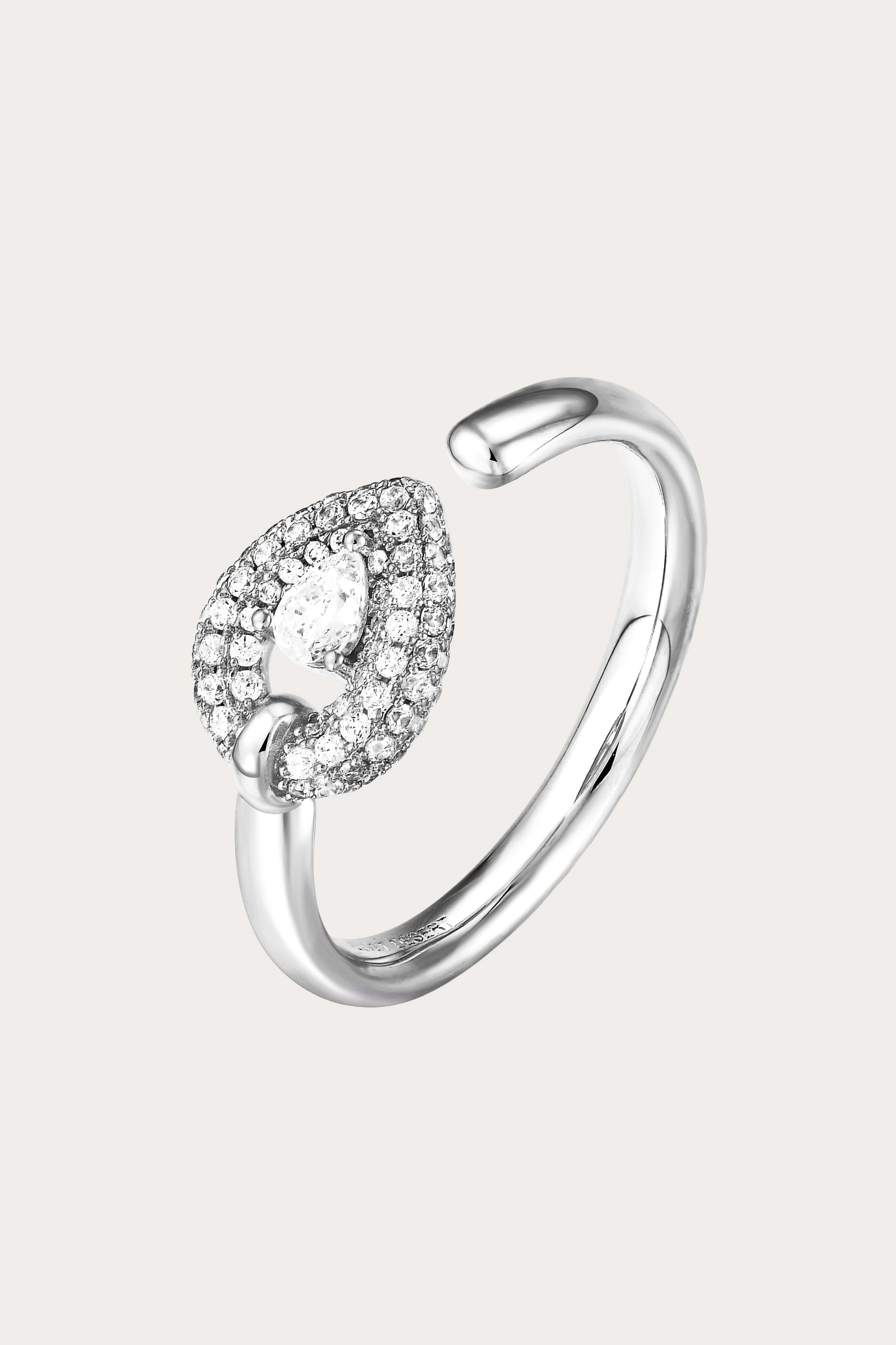 Defiant Ring White