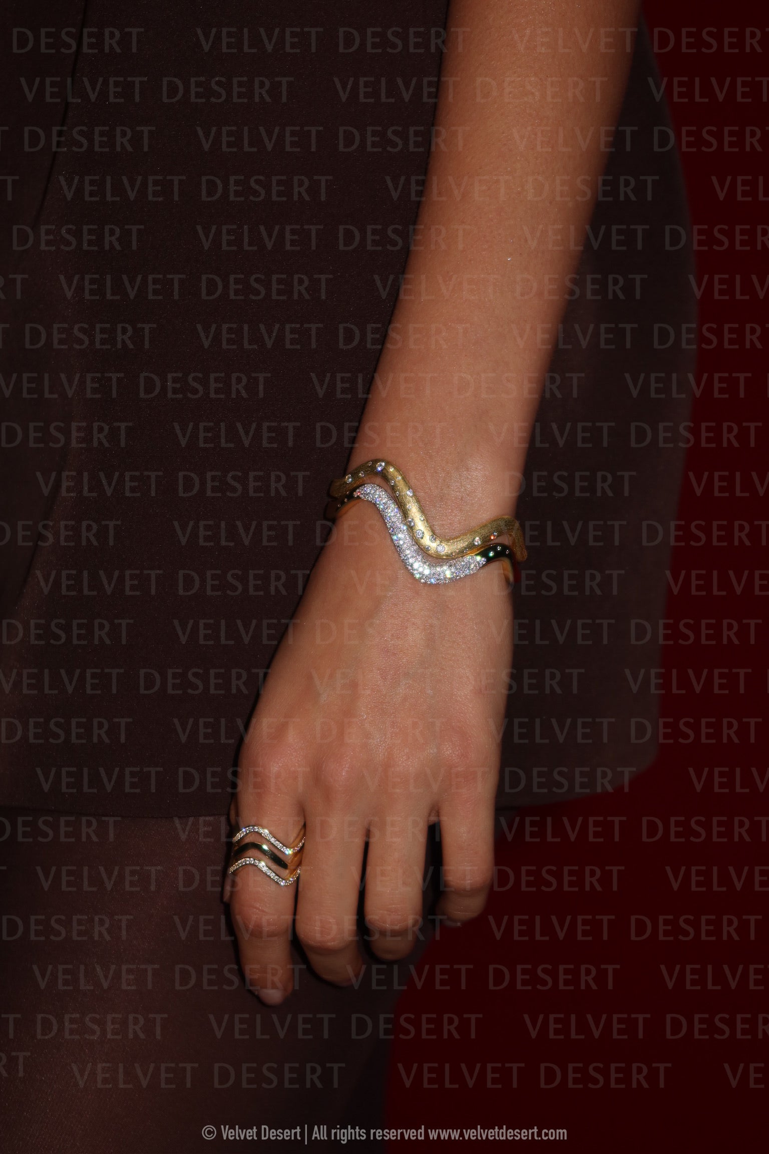 Dune Rimal Bangle - Paved