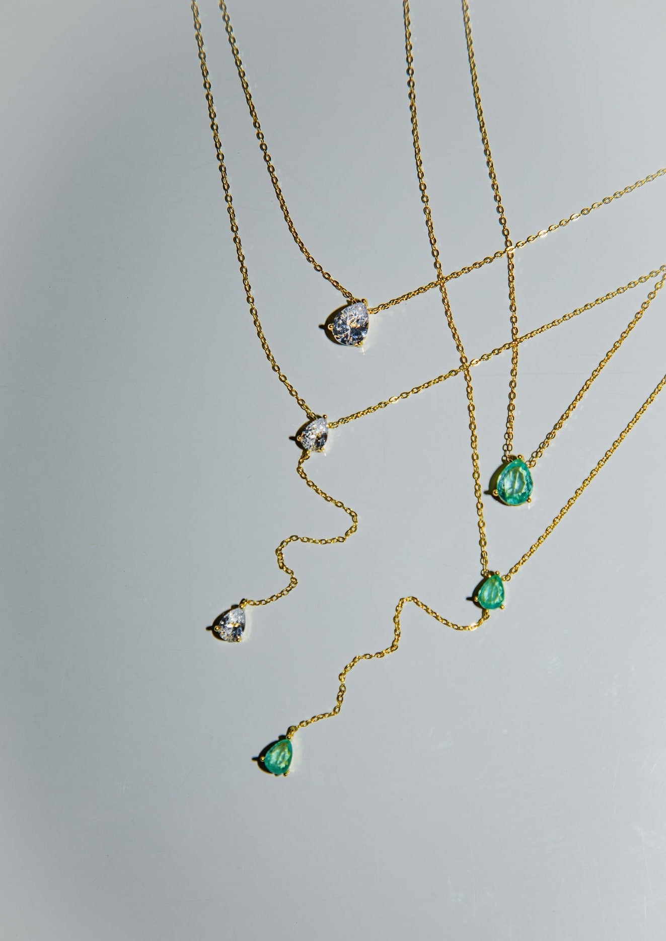 Capri Layered Necklace قلادة كابري متعددة الطبقات