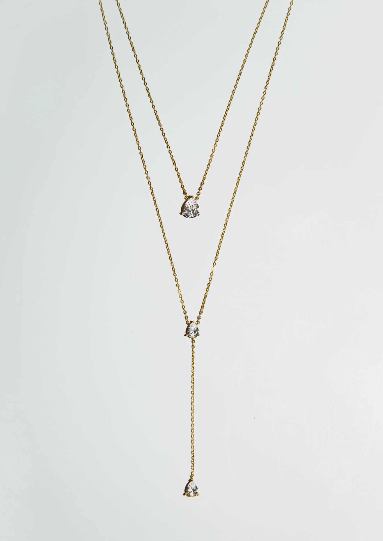 Capri Layered Necklace قلادة كابري متعددة الطبقات