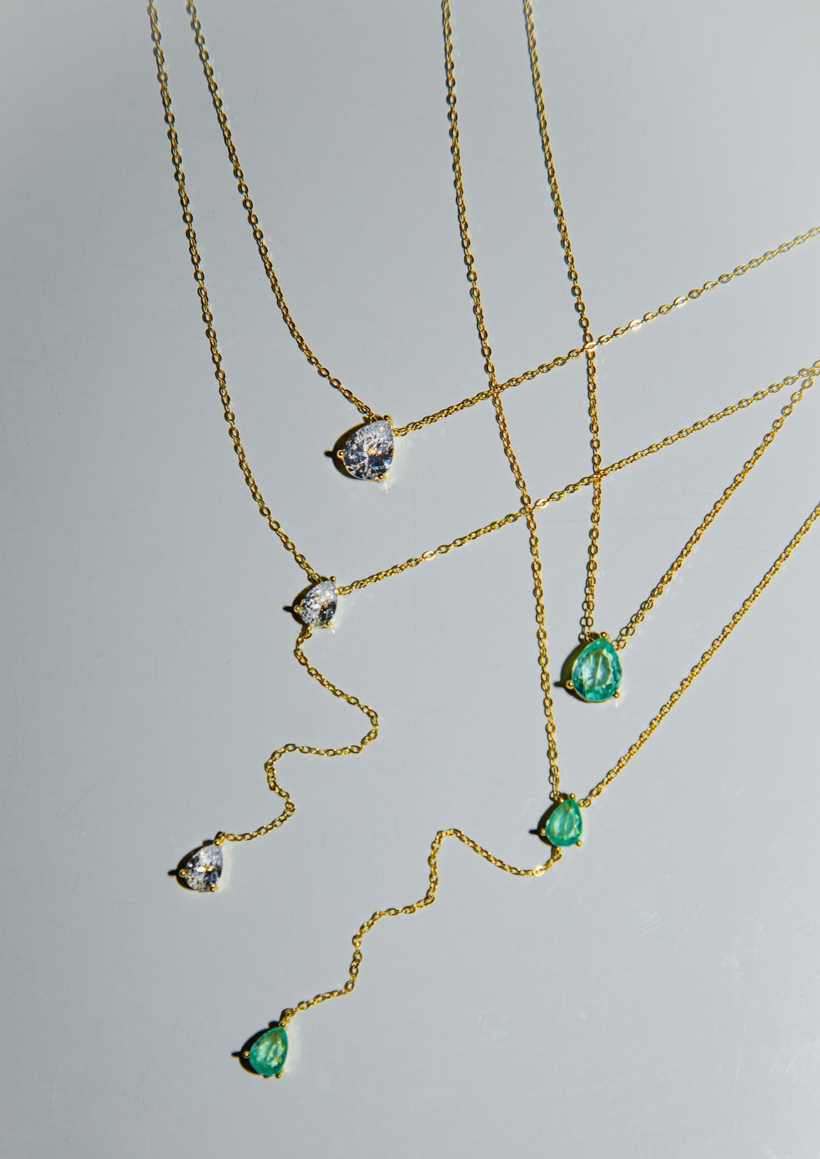 Green Capri Layered Necklace قلادة كابري الخضراء متعددة الطبقات