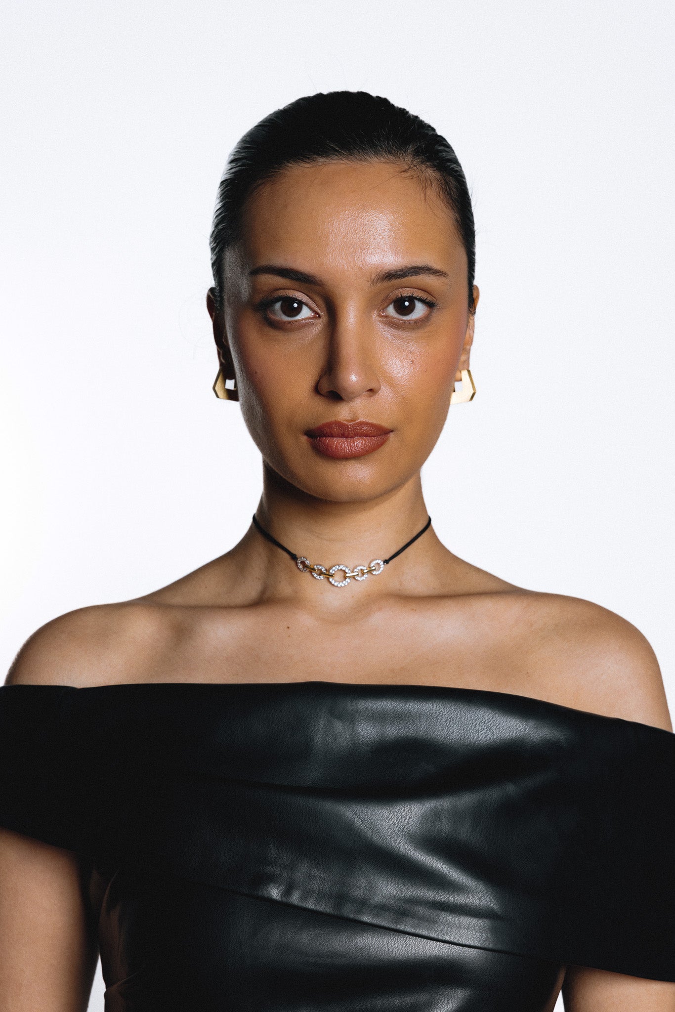 Hoop-Link Black Cord Choker