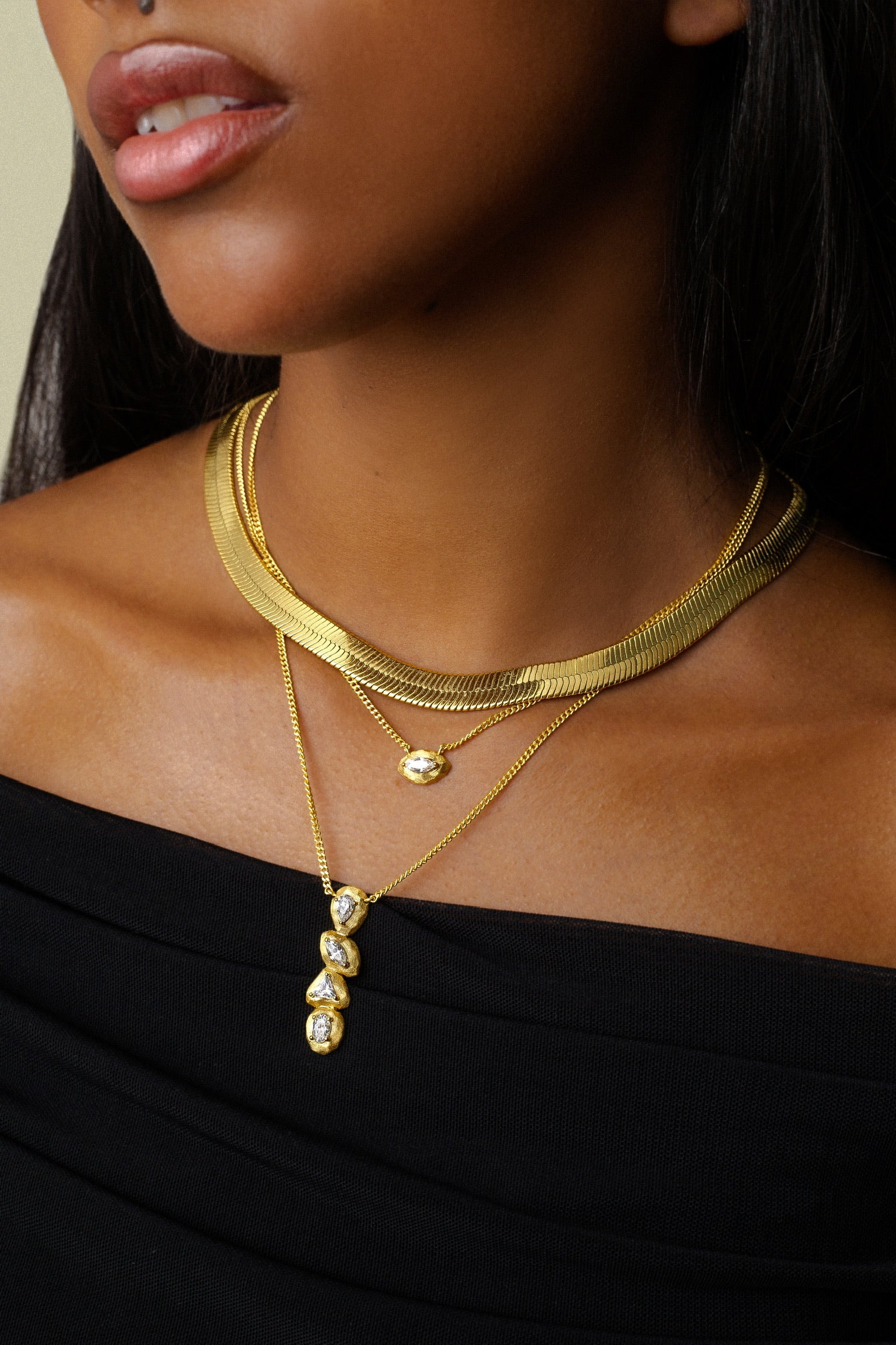 Dune Charm Necklace عقد دلاية ديون