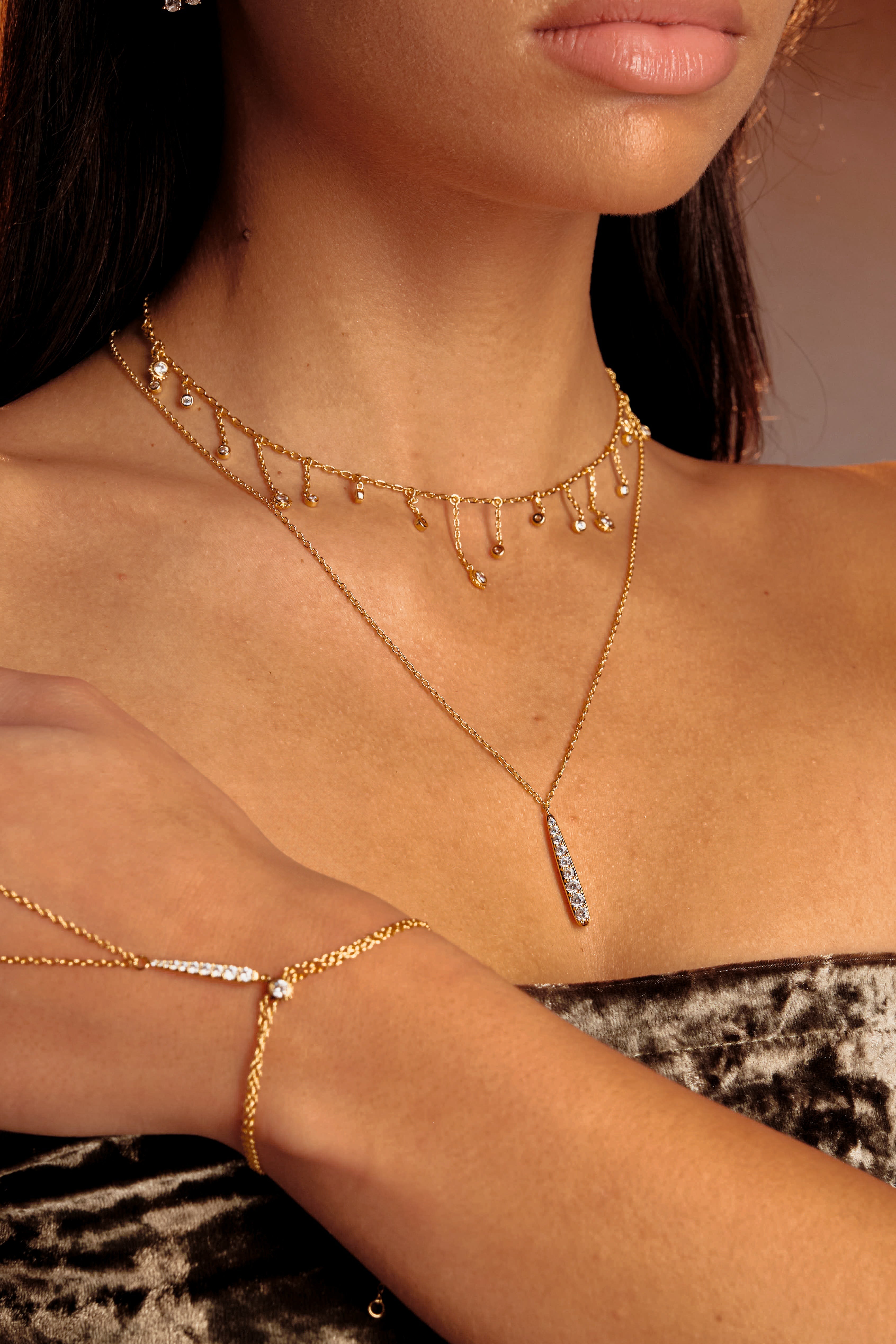 Megdula Drop Pendant Necklace    عقد قلادة متدلية ميجدولا