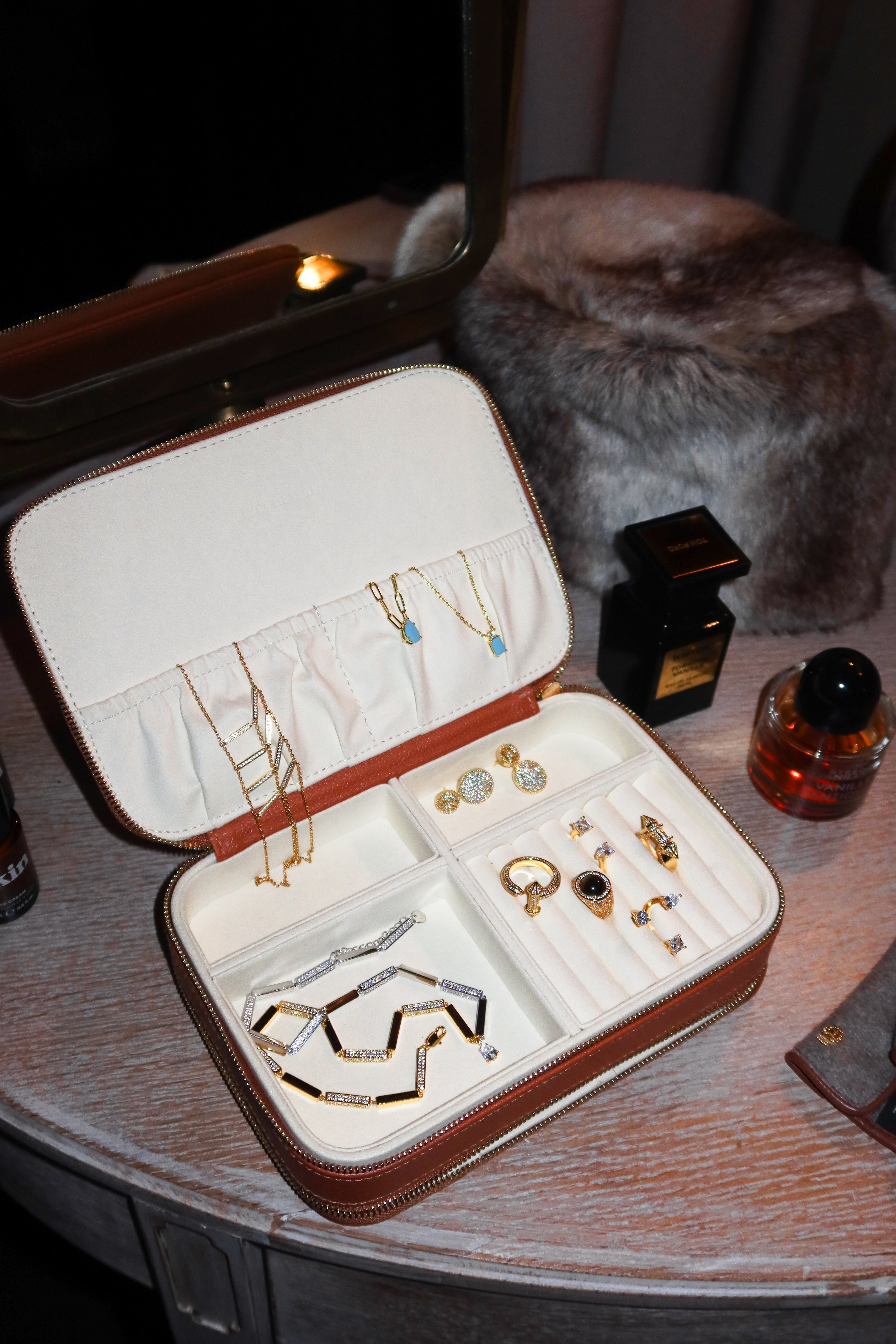  Jewelry Case - Big علبة مجوهرات - كبيرة