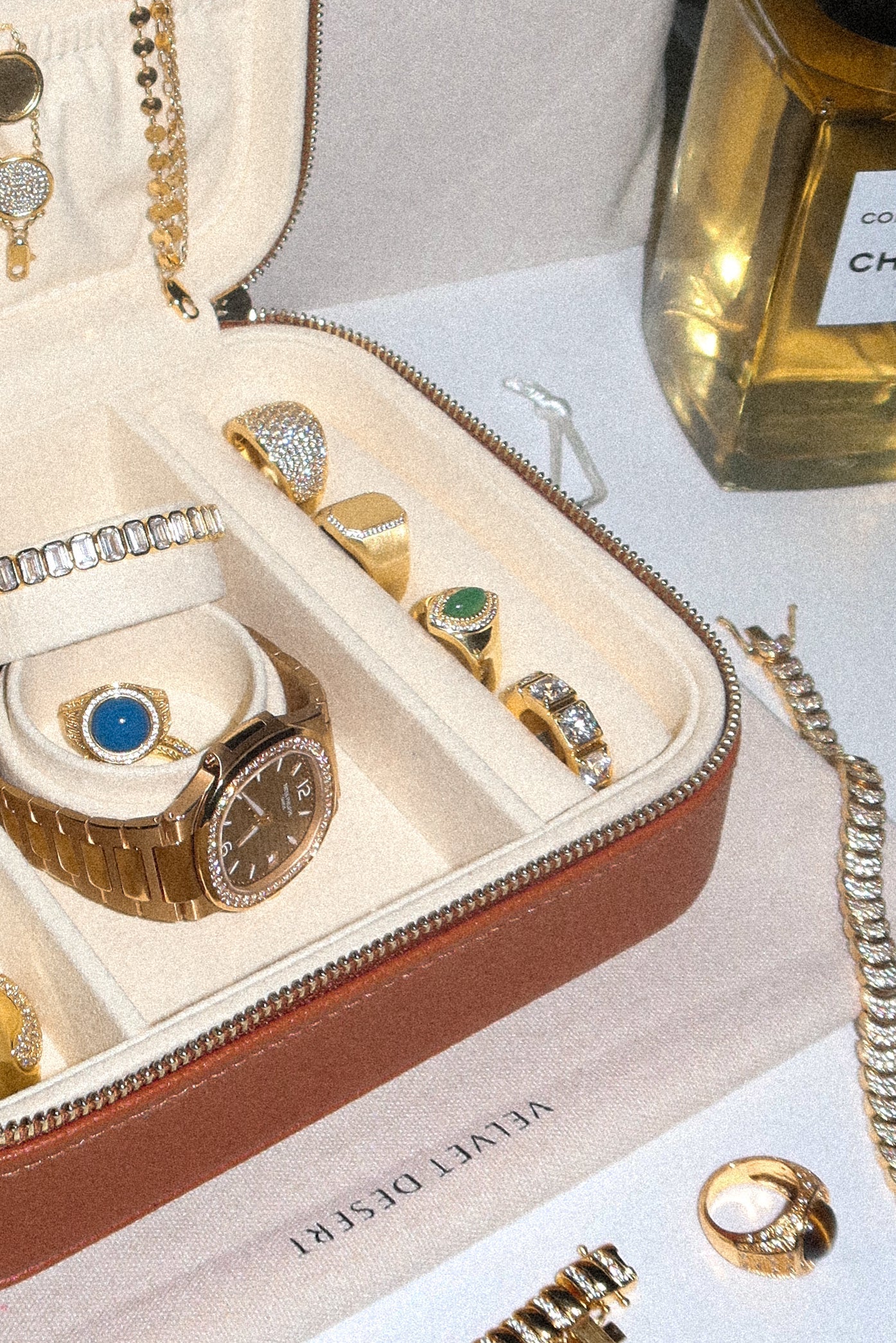  Jewelry Case - Small علبة مجوهرات - صغيرة