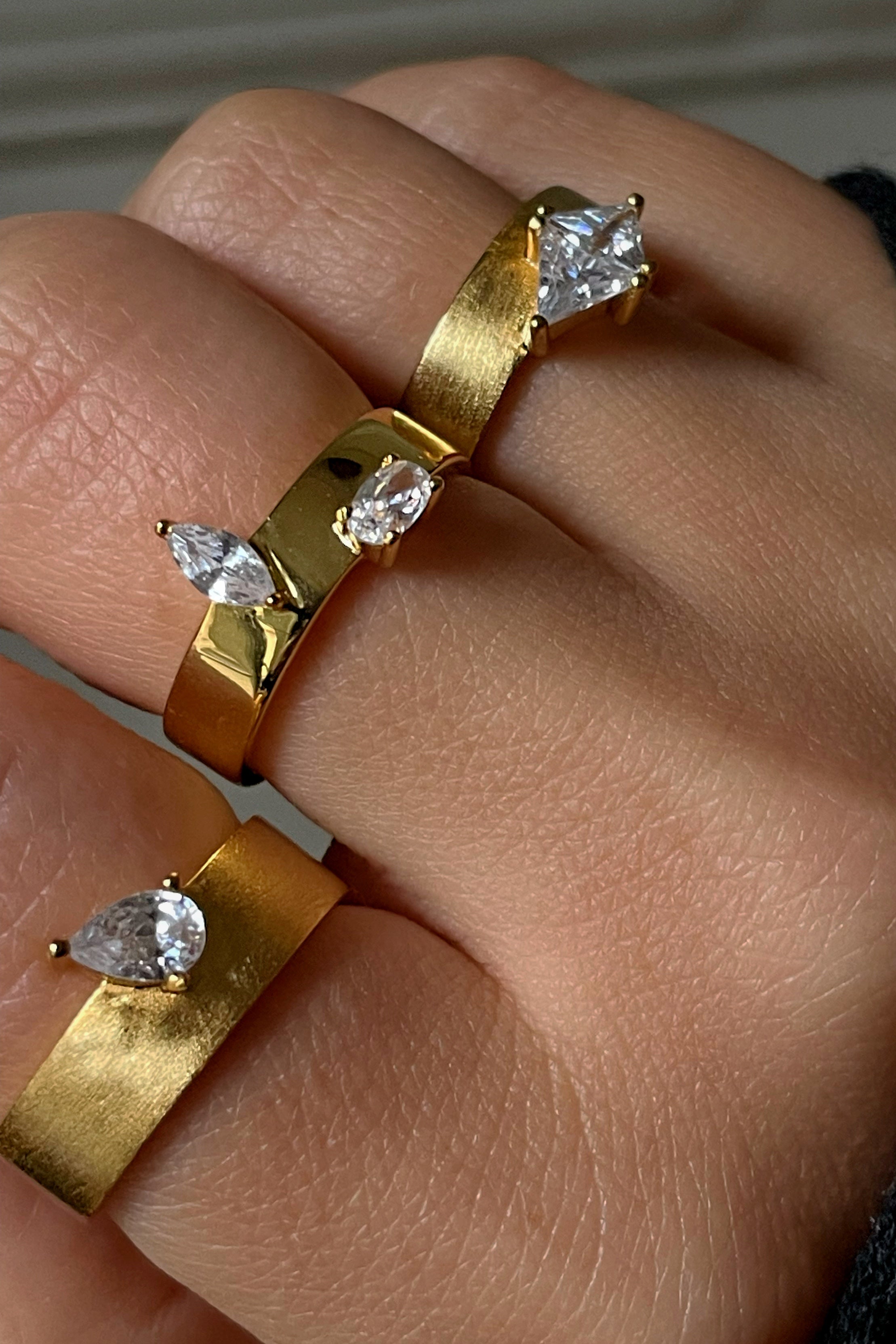 Pyramid Matte Ring خاتم هرم غير لامع
