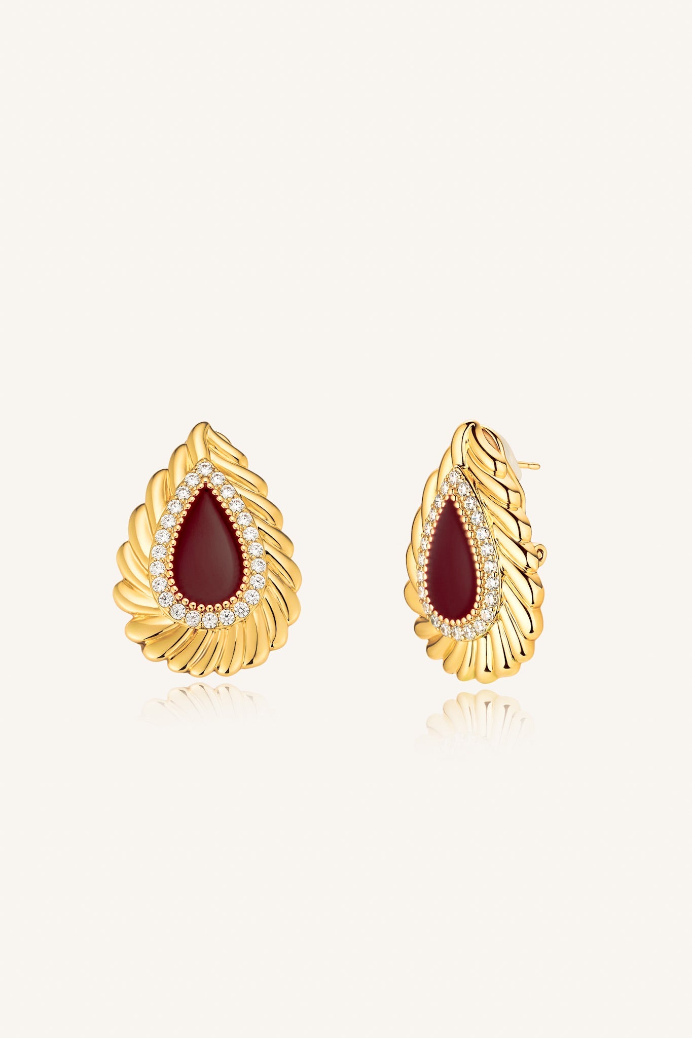 Amber Ear Buttons Burgundy أزرار أذن باللون الكهرماني