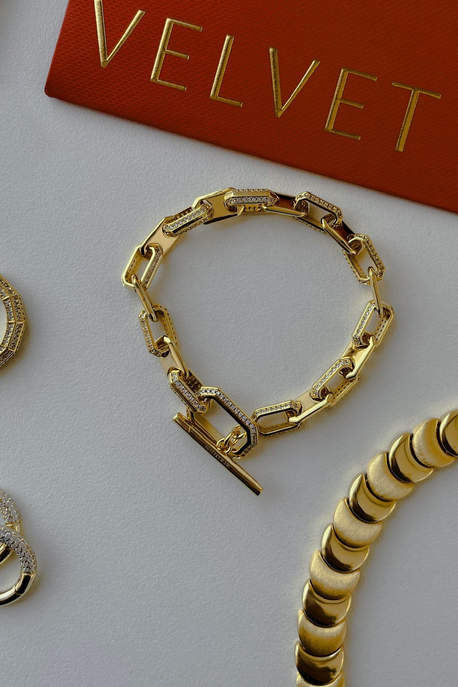 Link Chain Bracelet Gold سوار سلسلة حلقات ذهبي 