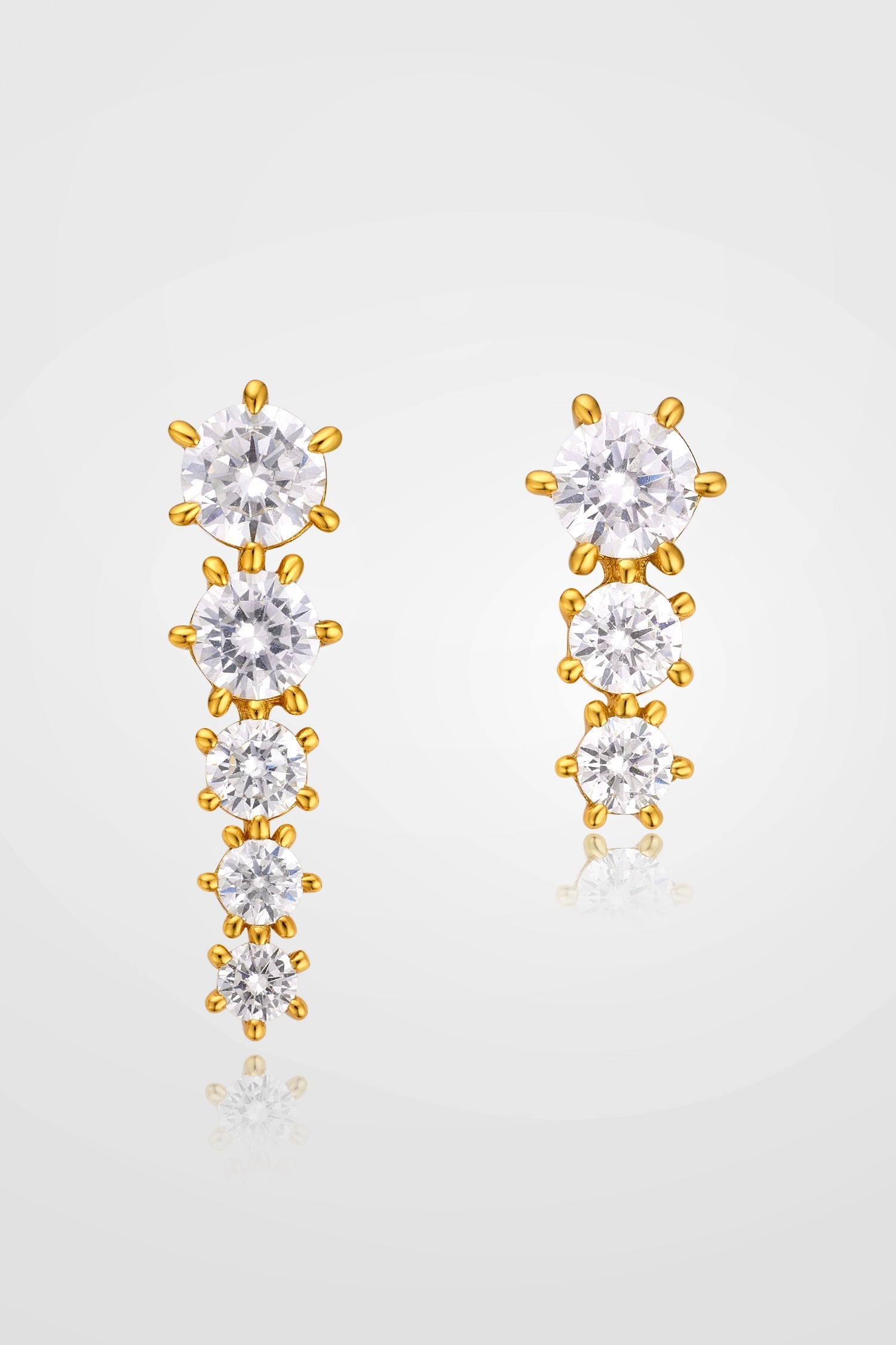 Poppy Ear Studs أقراط بوبي الصغيره