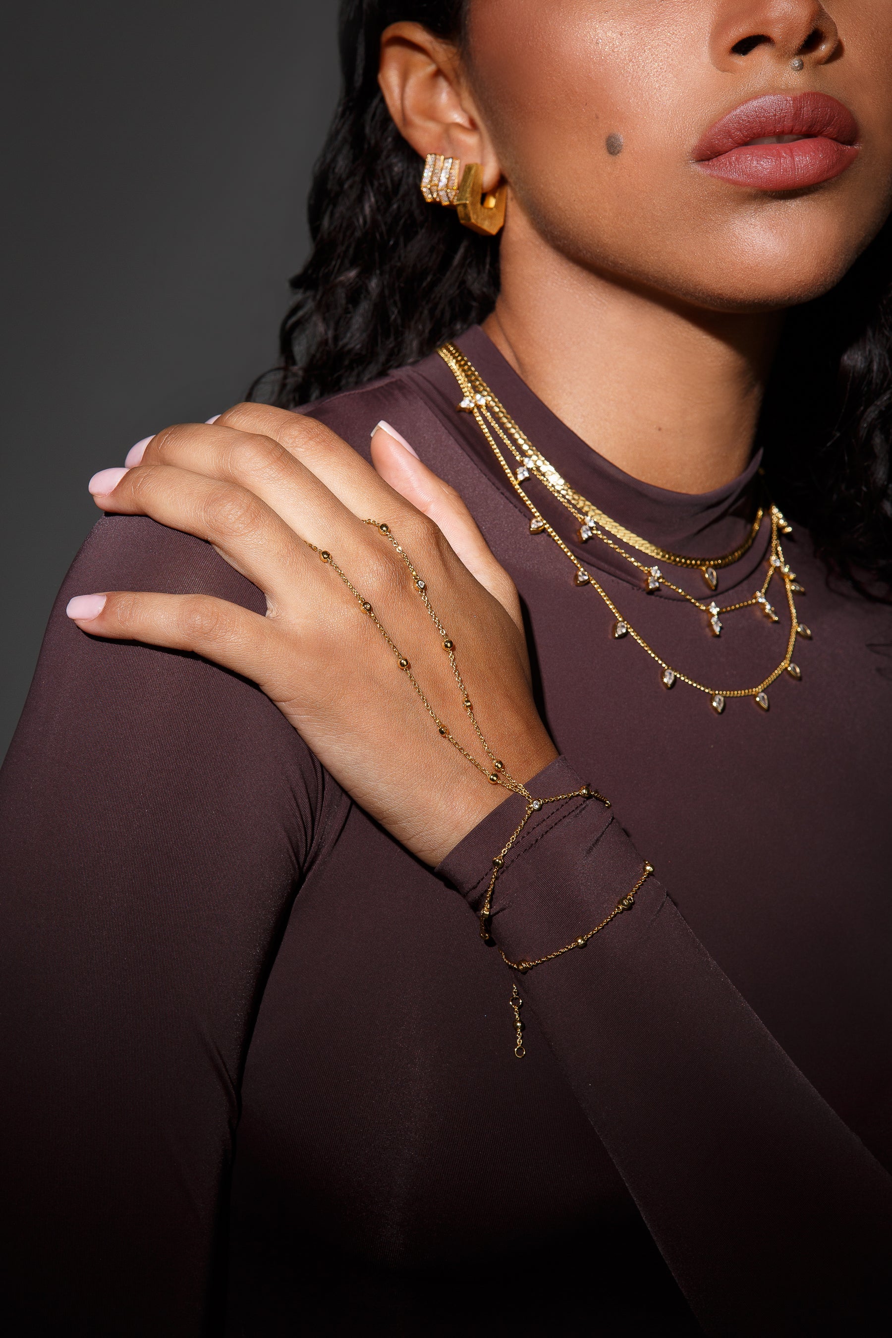  Qamar Hand Chain سلسلة يد قمر