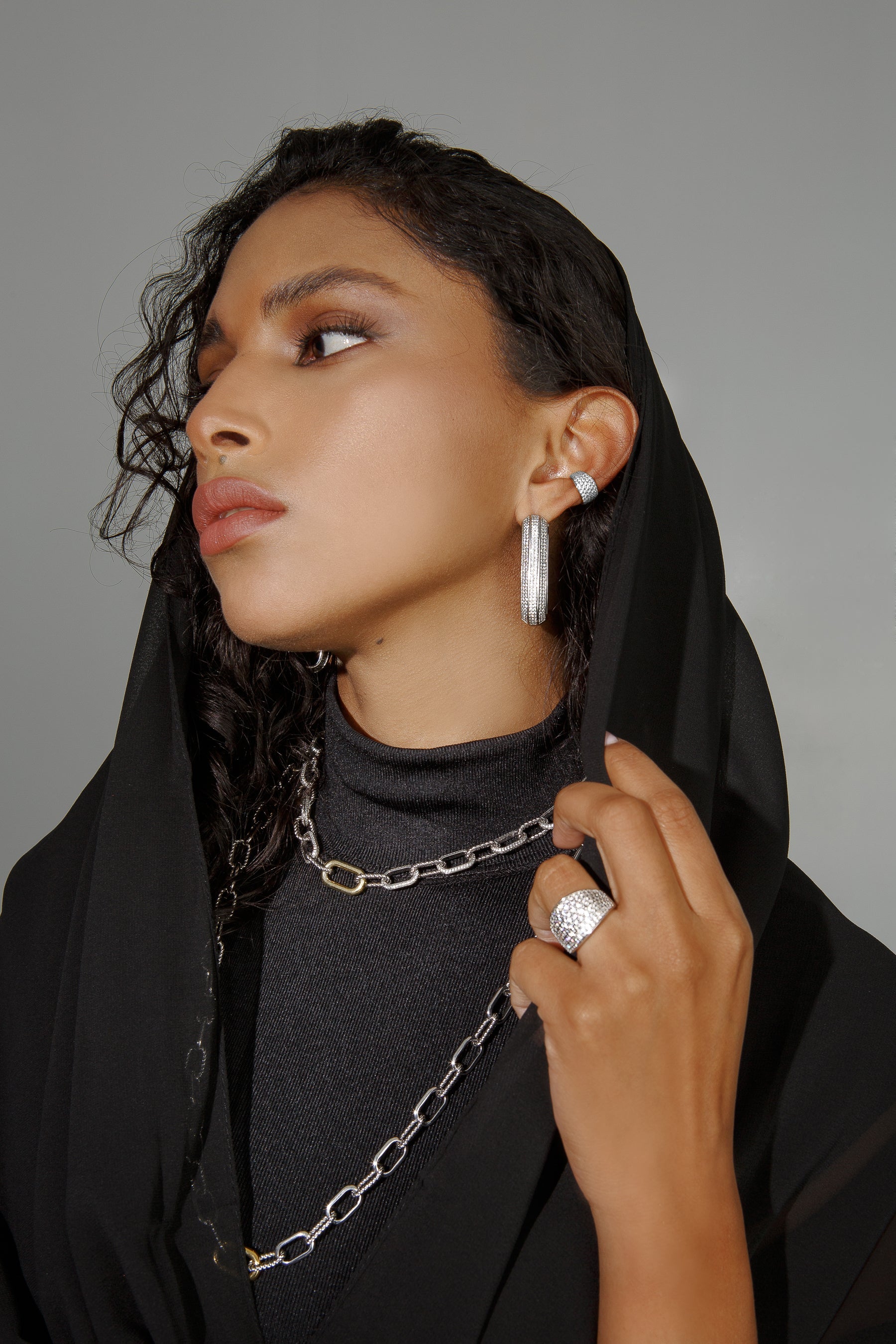 Azimuth Oval Hoops Silver حلق أزيموث البيضاوي فضي