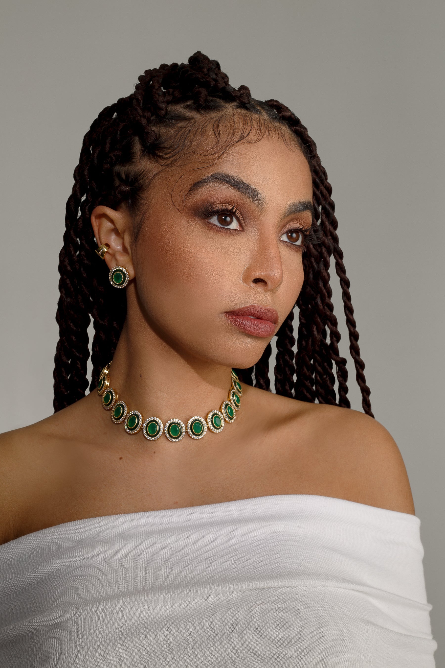 Diana Green Agate Choker Necklace عقد تشوكر بحجر العقيق الأخضر من ديانا