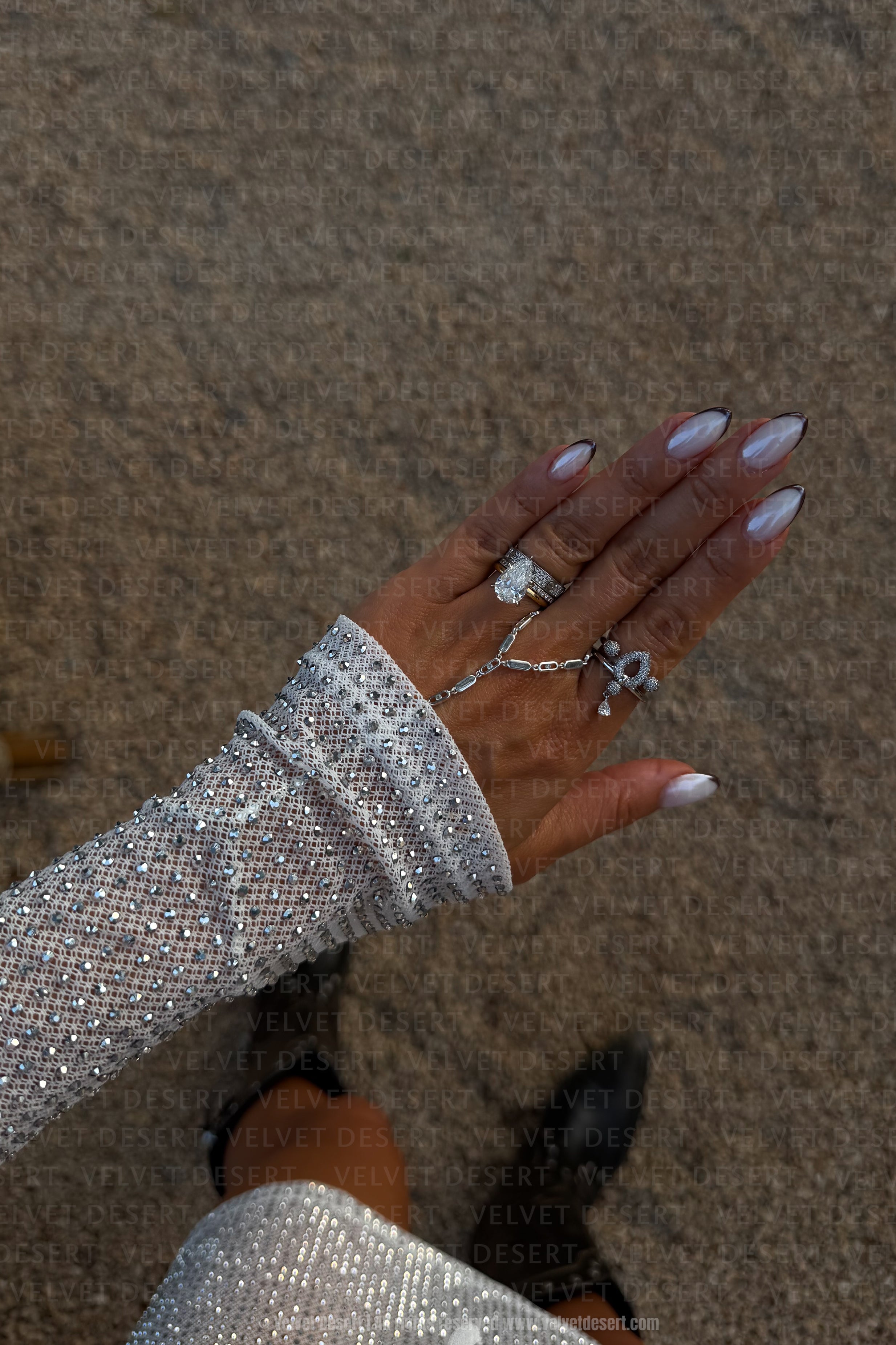 Defiant Drop Ring White i