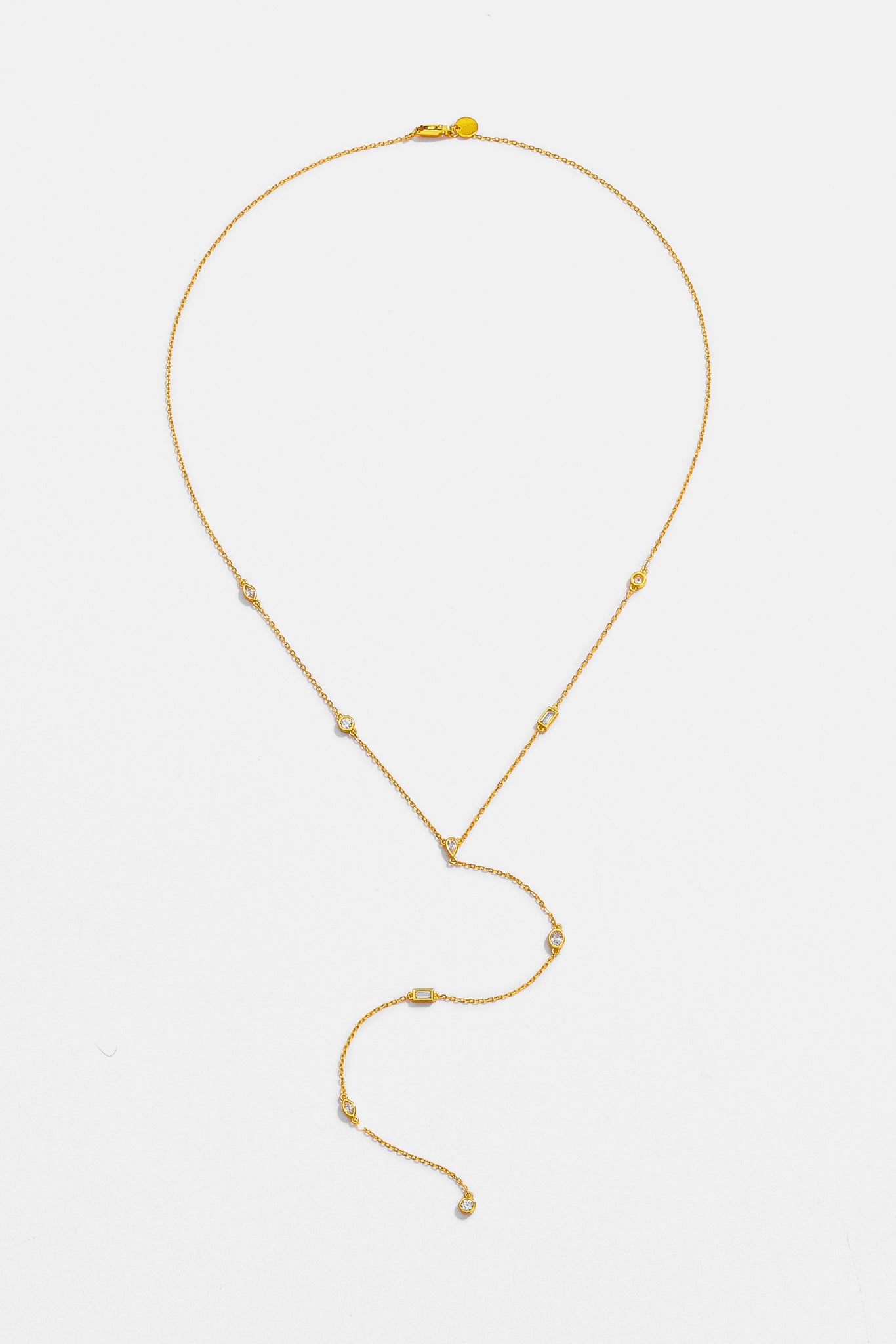  North Drop Necklace عقد بتعليقة متدلية باسم "نورث" (الشمال).