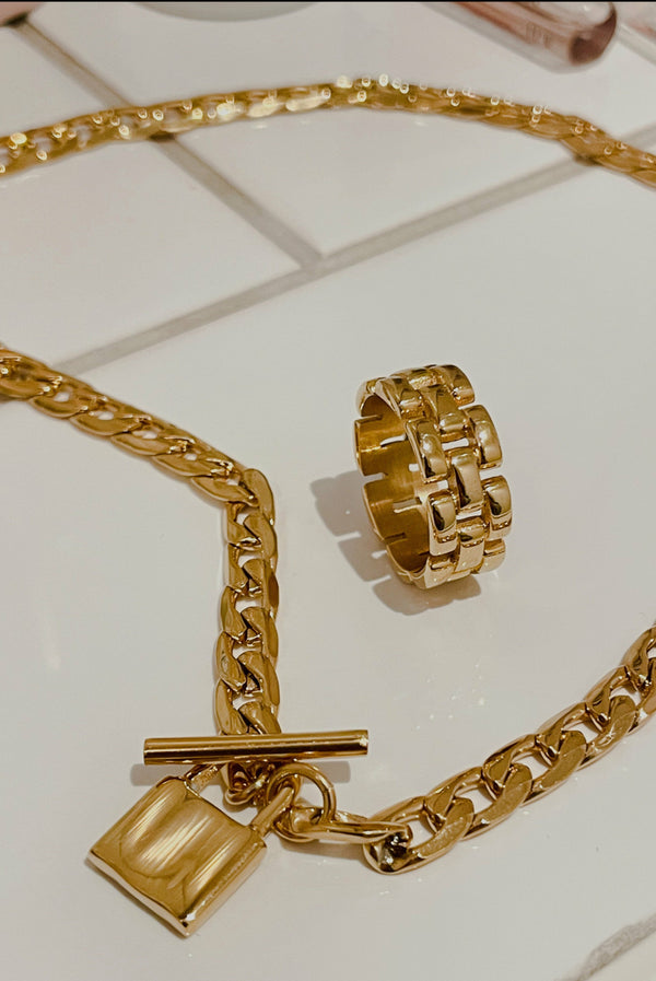  Love Trap Chain Necklace قلادة فخ الحب